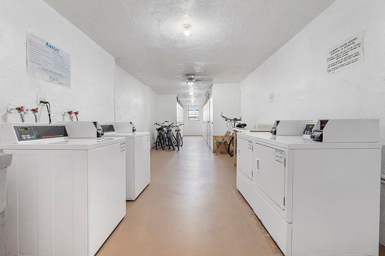 LIGHTHOUSE POINT PLAZA CO - Residential