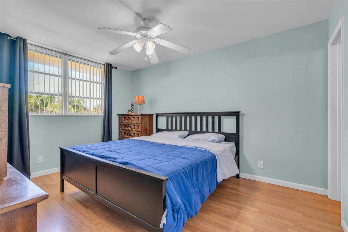 LIGHTHOUSE POINT PLAZA CO - Residential