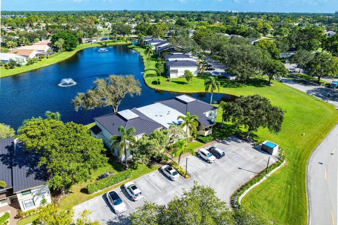 BRIARWOOD CONDO - Residential