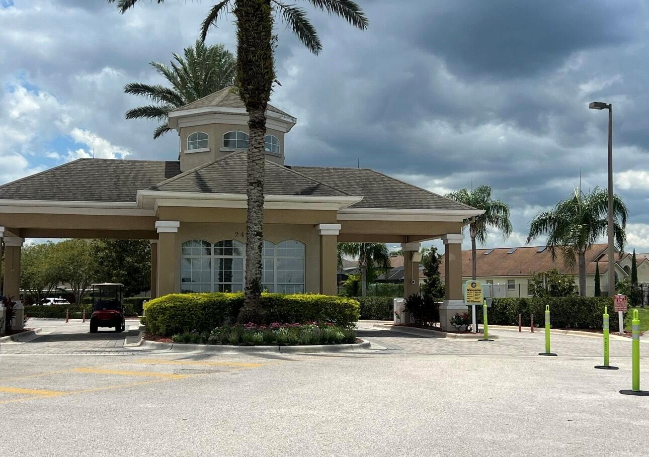 WYNDHAM PALMS CONDO - Residential Lease