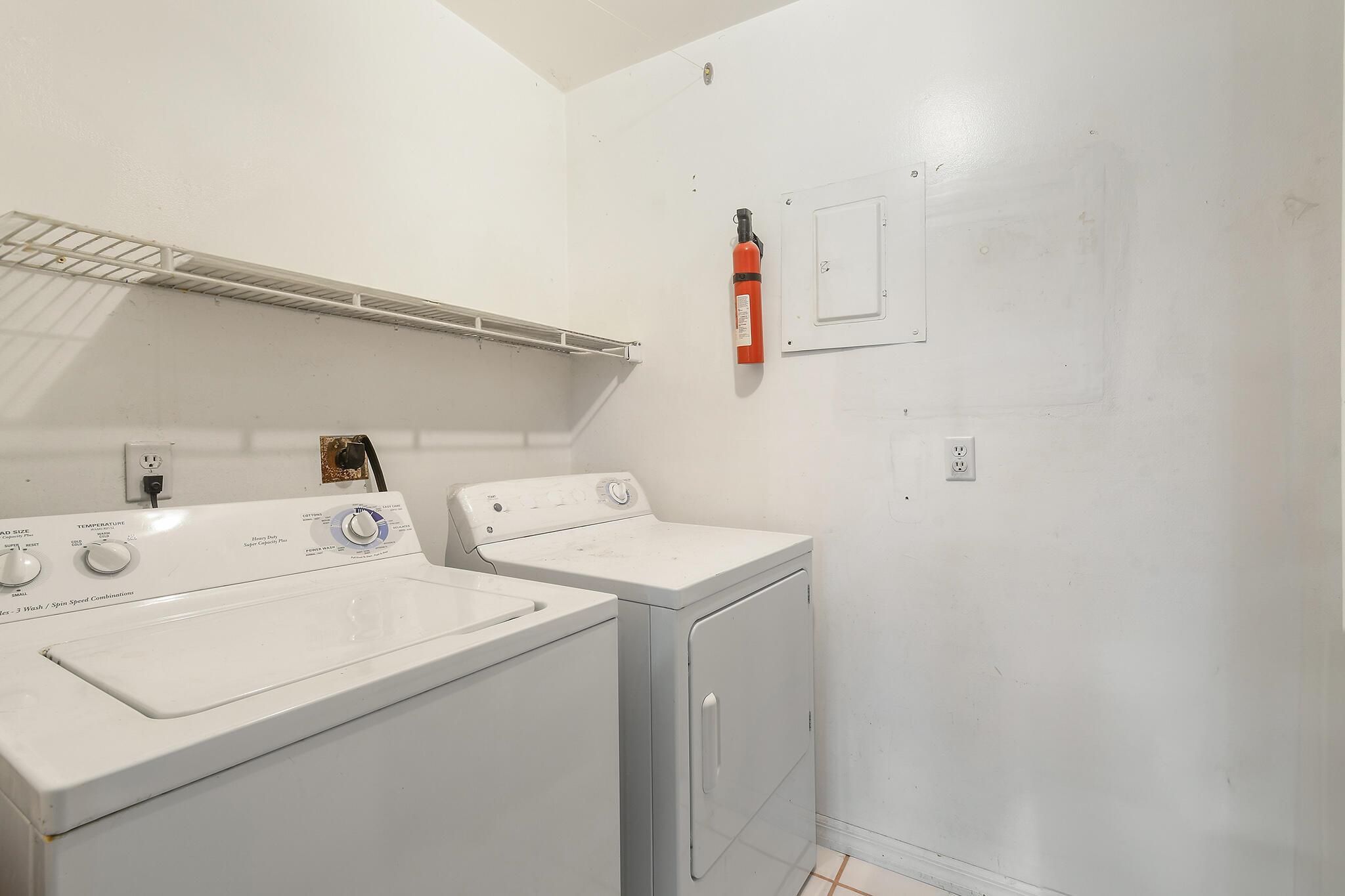 JUPITER LAKES VILLAS COND - Residential