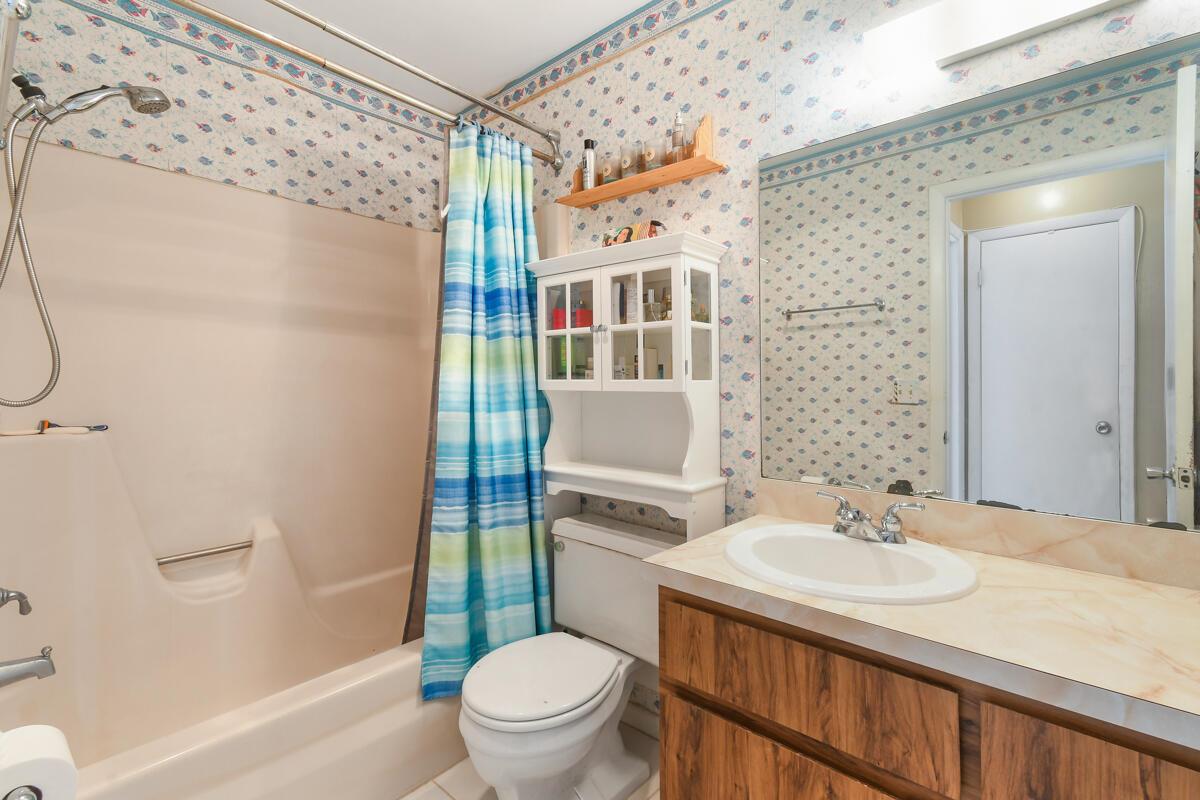 JUPITER LAKES VILLAS COND - Residential