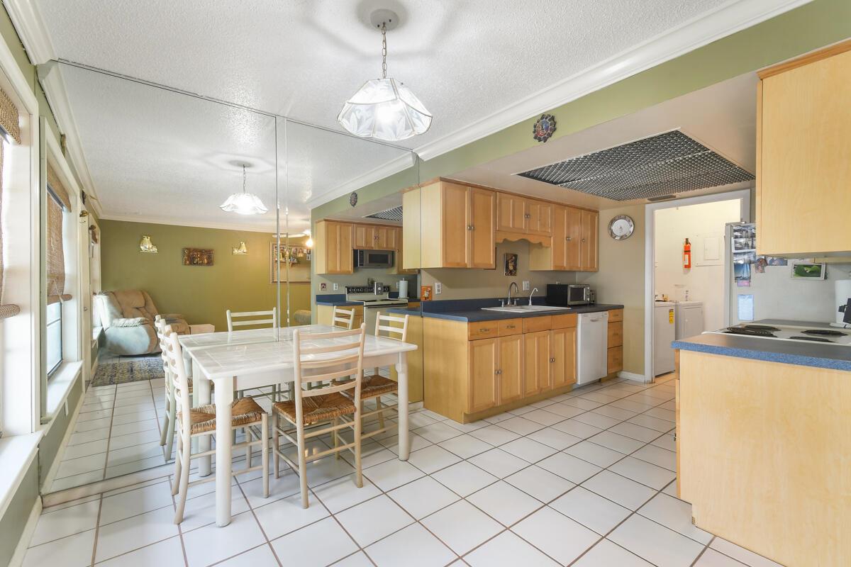 JUPITER LAKES VILLAS COND - Residential