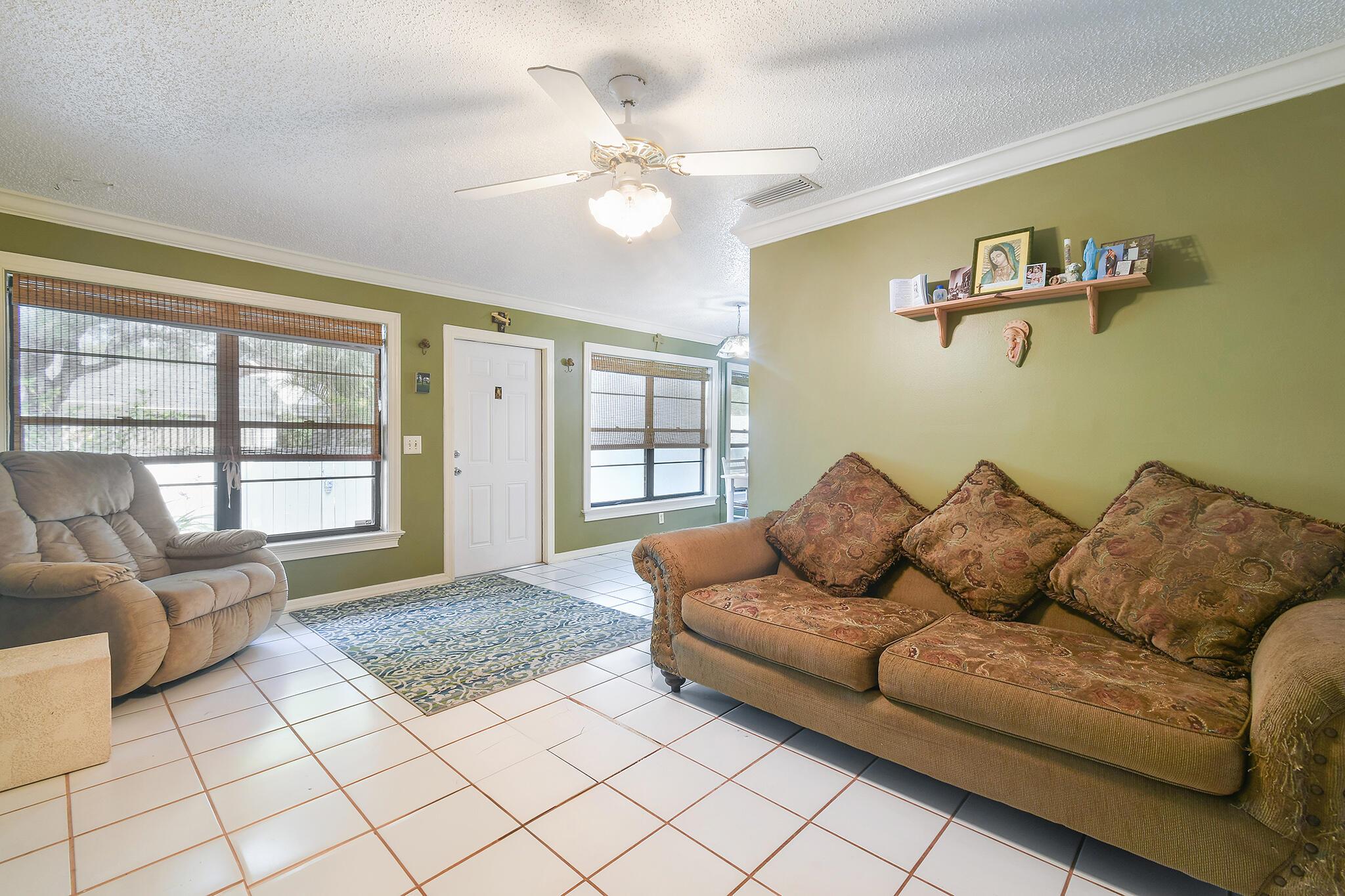 JUPITER LAKES VILLAS COND - Residential