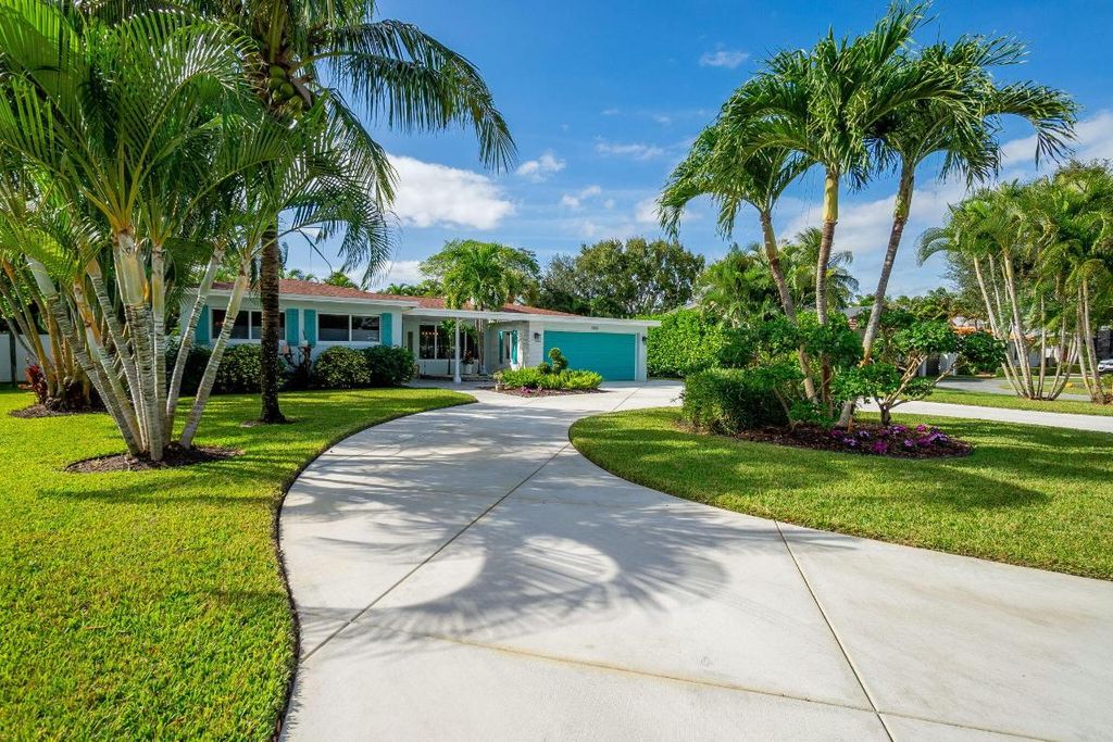 Photo of 1408 Highland Lane, Delray Beach, FL 33444 (MLS # R11140611)