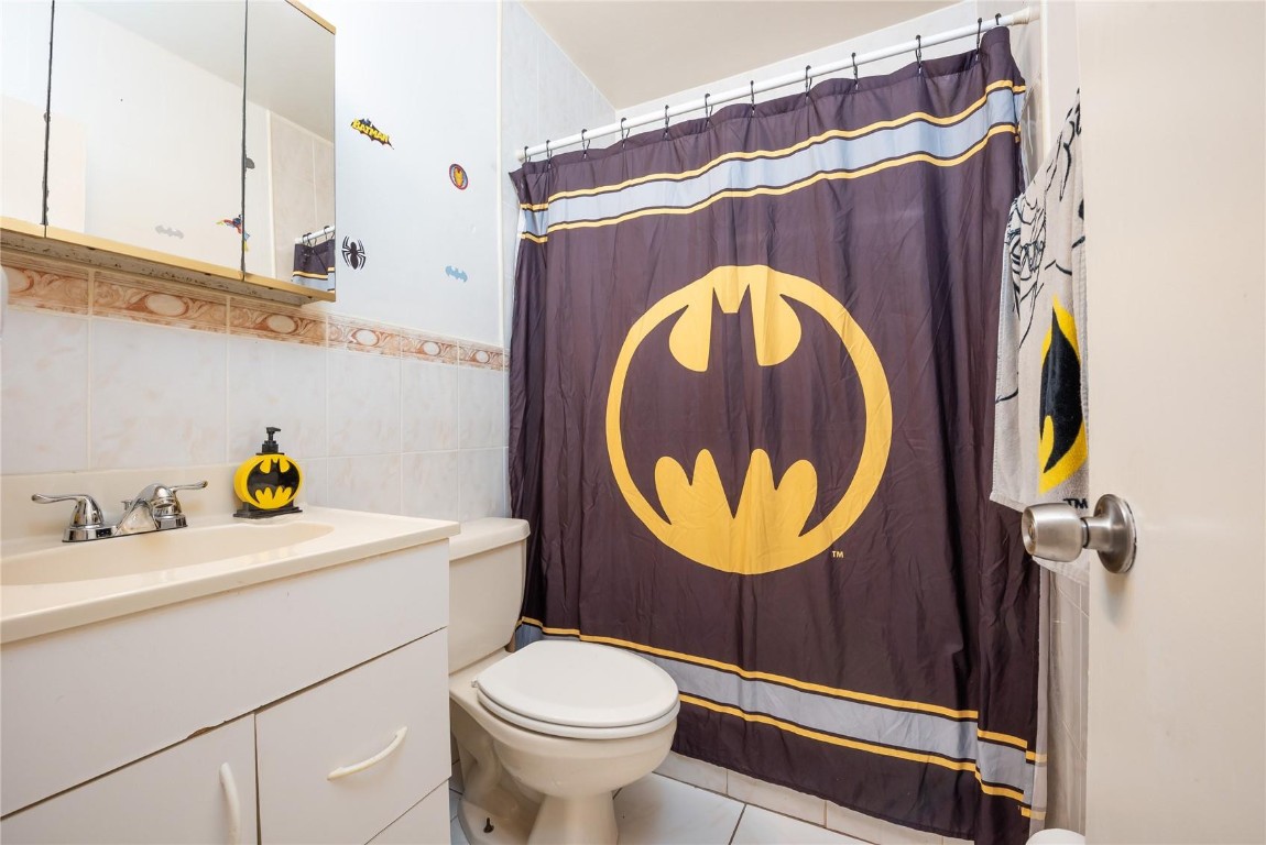 Miami Gardens Manor 49-47 - Residential