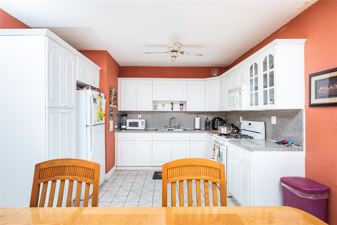 Miami Gardens Manor 49-47 - Residential