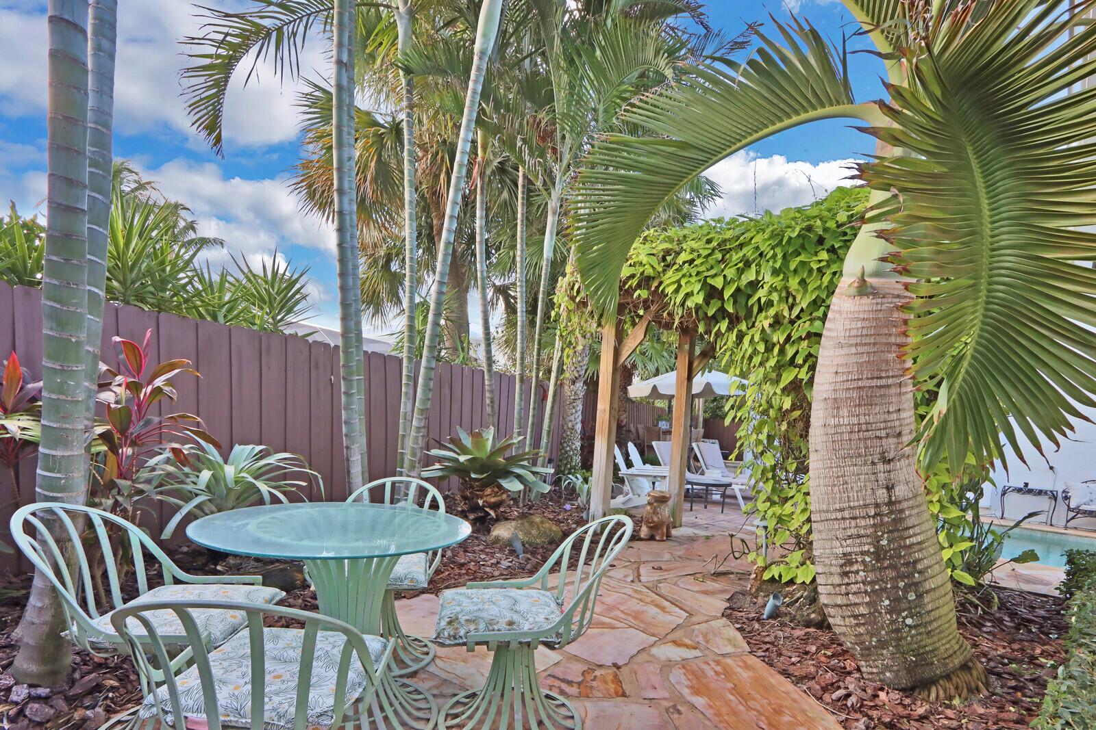 Jupiter Inlet Beach Colon - Residential