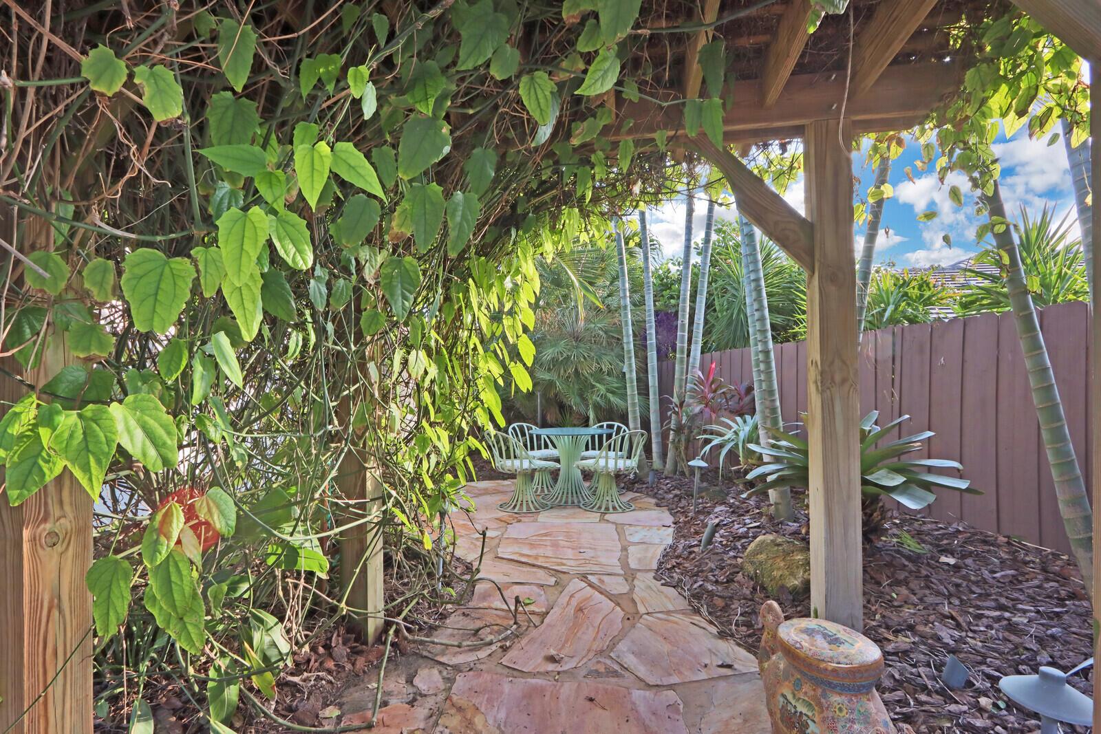 Jupiter Inlet Beach Colon - Residential