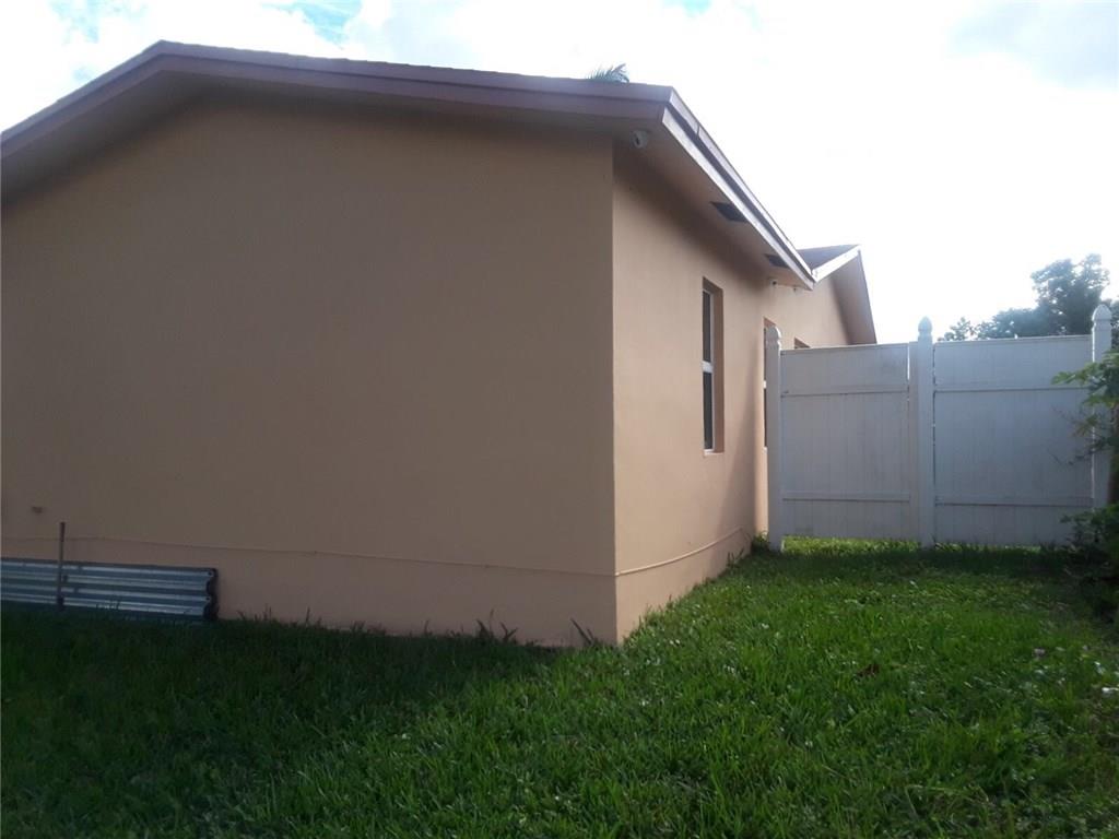 North Lauderdale Village - Residential