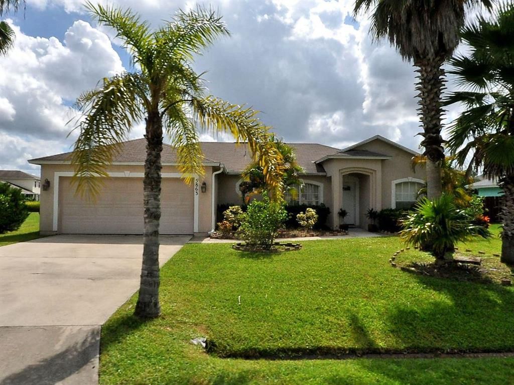 Photo of 5863 NW Cullom Circle, Port Saint Lucie, FL 34986 (MLS # R10781534)