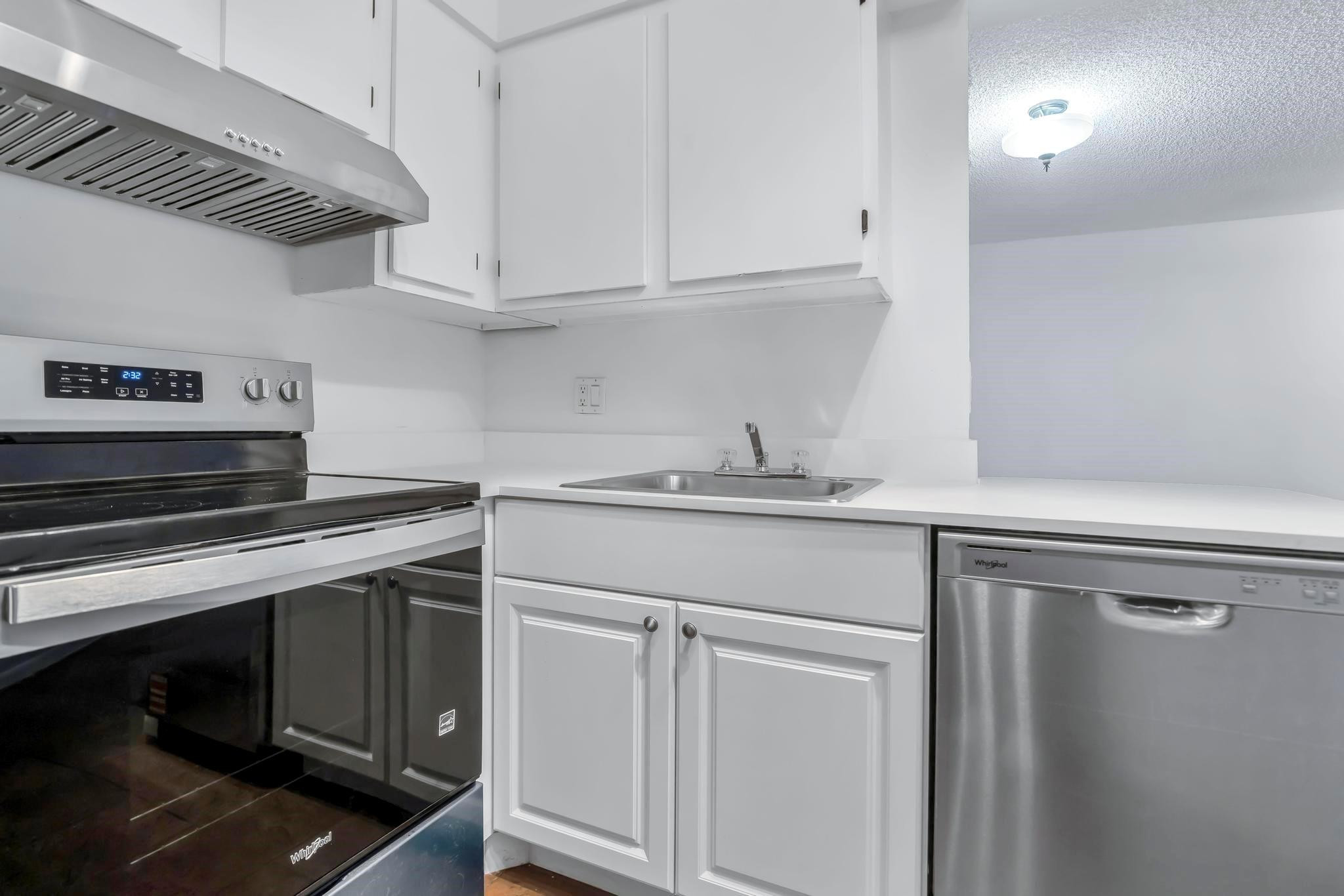 LAKE POINTE CONDOMINIUM N - Residential