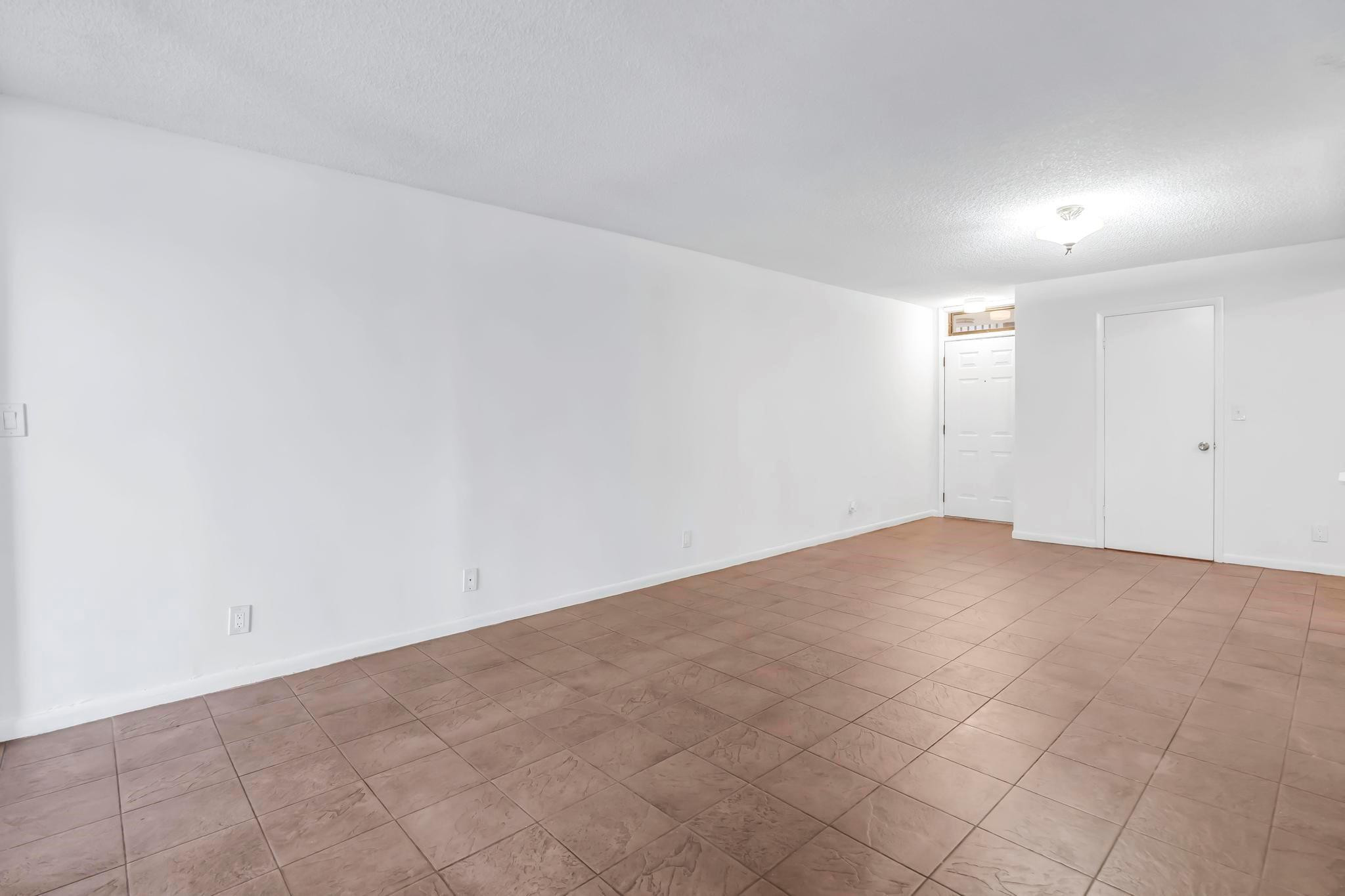 LAKE POINTE CONDOMINIUM N - Residential