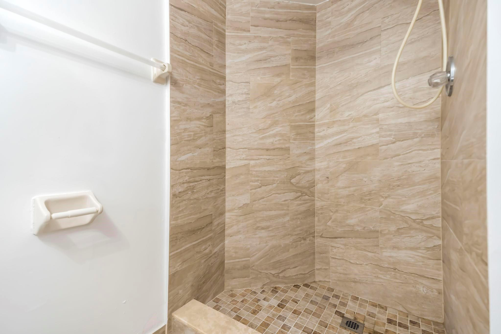 LAKE POINTE CONDOMINIUM N - Residential