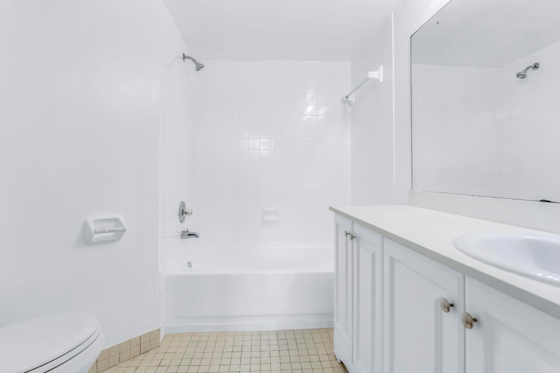 LAKE POINTE CONDOMINIUM N - Residential