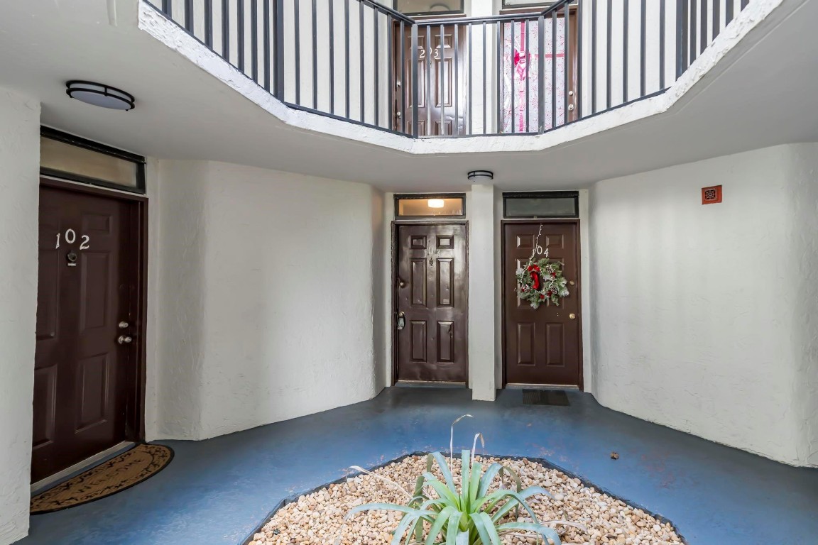 LAKE POINTE CONDOMINIUM N - Residential