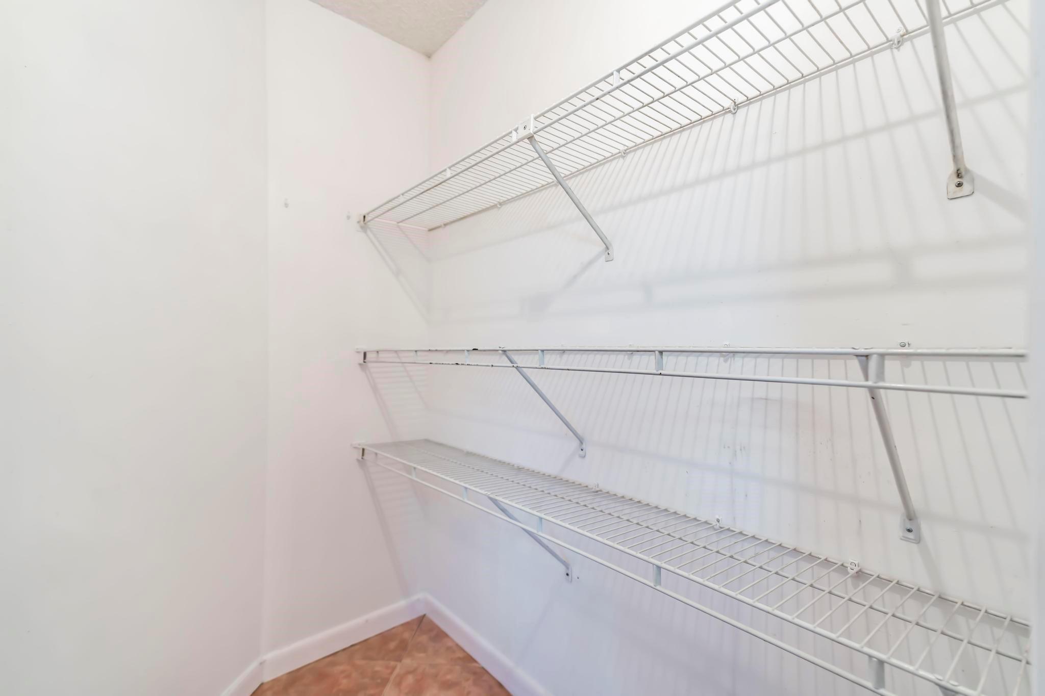 LAKE POINTE CONDOMINIUM N - Residential