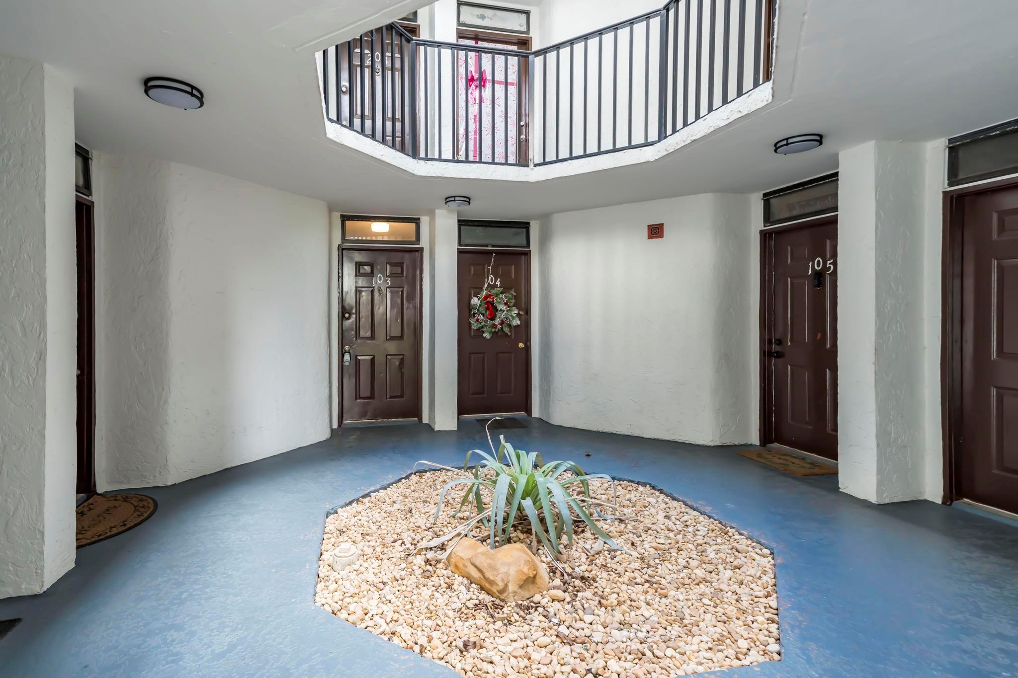 LAKE POINTE CONDOMINIUM N - Residential