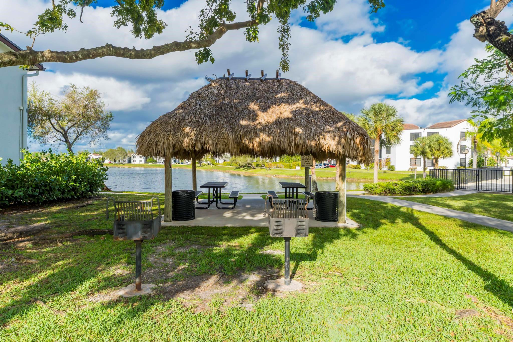 LAKE POINTE CONDOMINIUM N - Residential