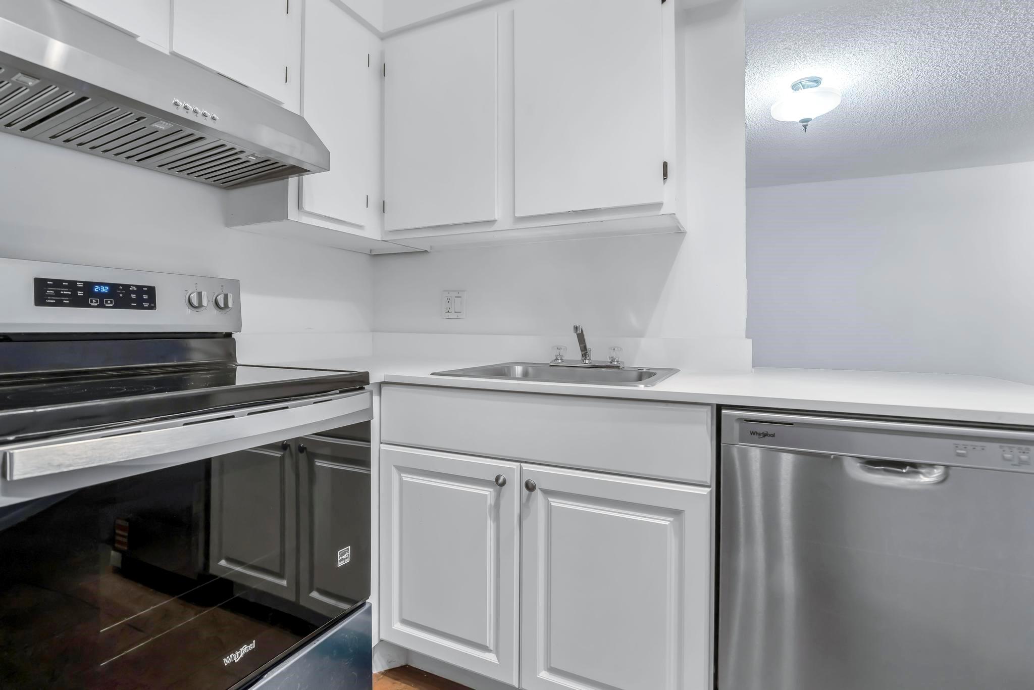 LAKE POINTE CONDOMINIUM N - Residential