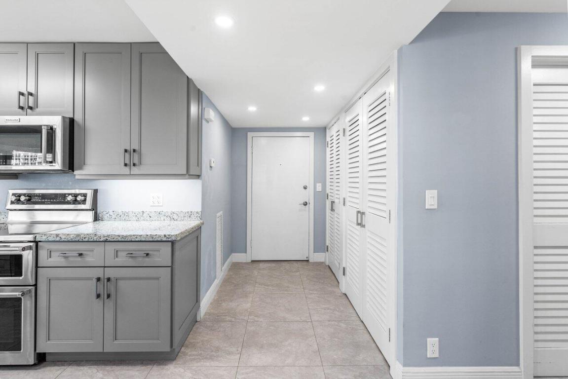 SKY HARBOUR EAST CONDO - Residential