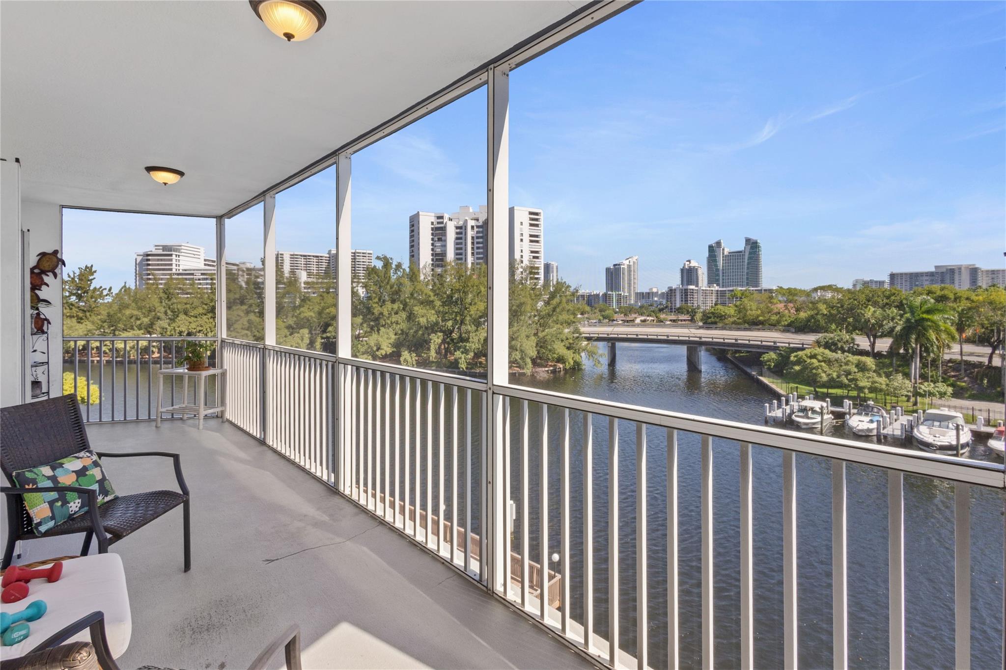 FAIRWAYS RIVIERA - Residential