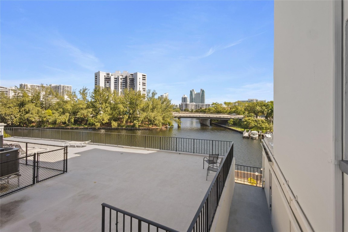 FAIRWAYS RIVIERA - Residential