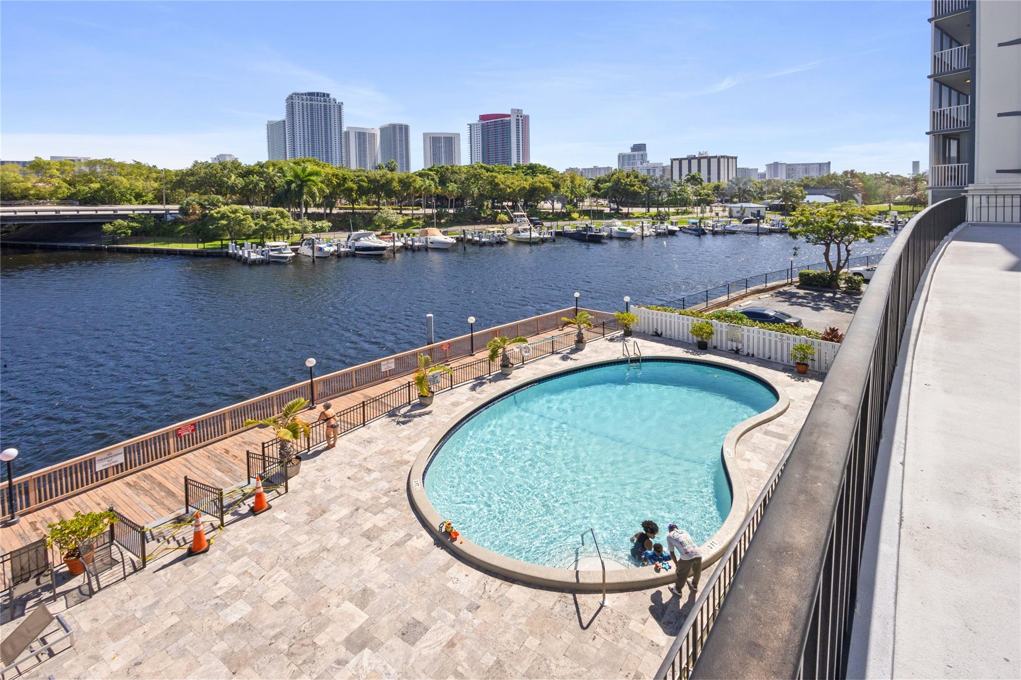 FAIRWAYS RIVIERA - Residential