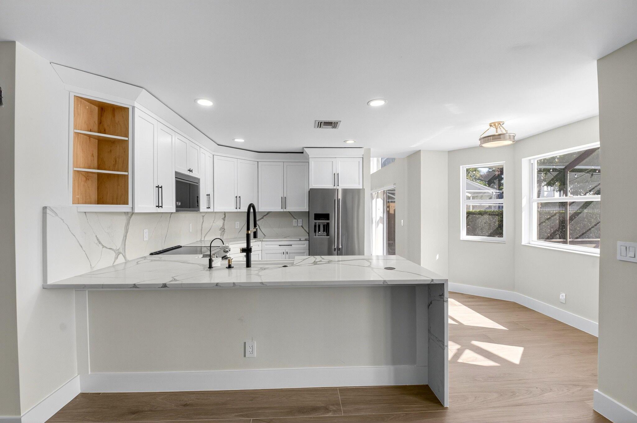 SPINNAKER BAY AT LAKE CHA - Residential Lease