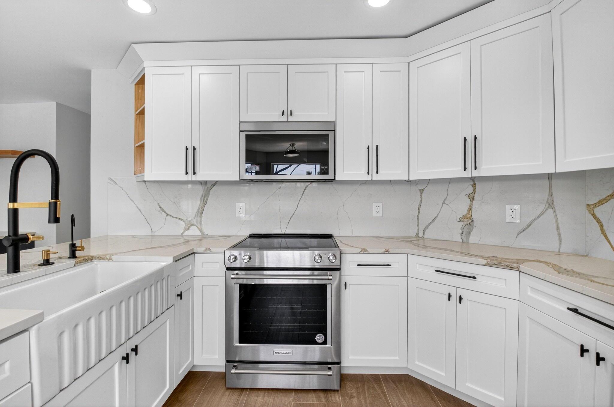 SPINNAKER BAY AT LAKE CHA - Residential Lease