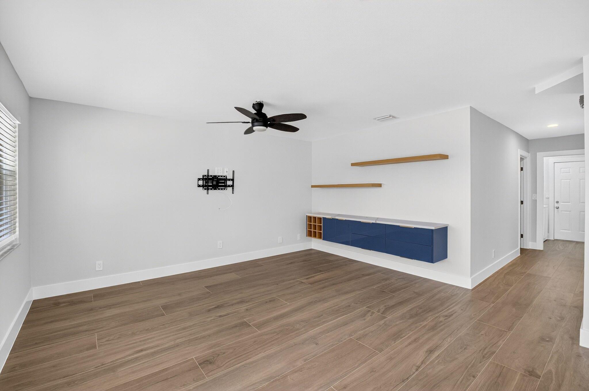 SPINNAKER BAY AT LAKE CHA - Residential Lease