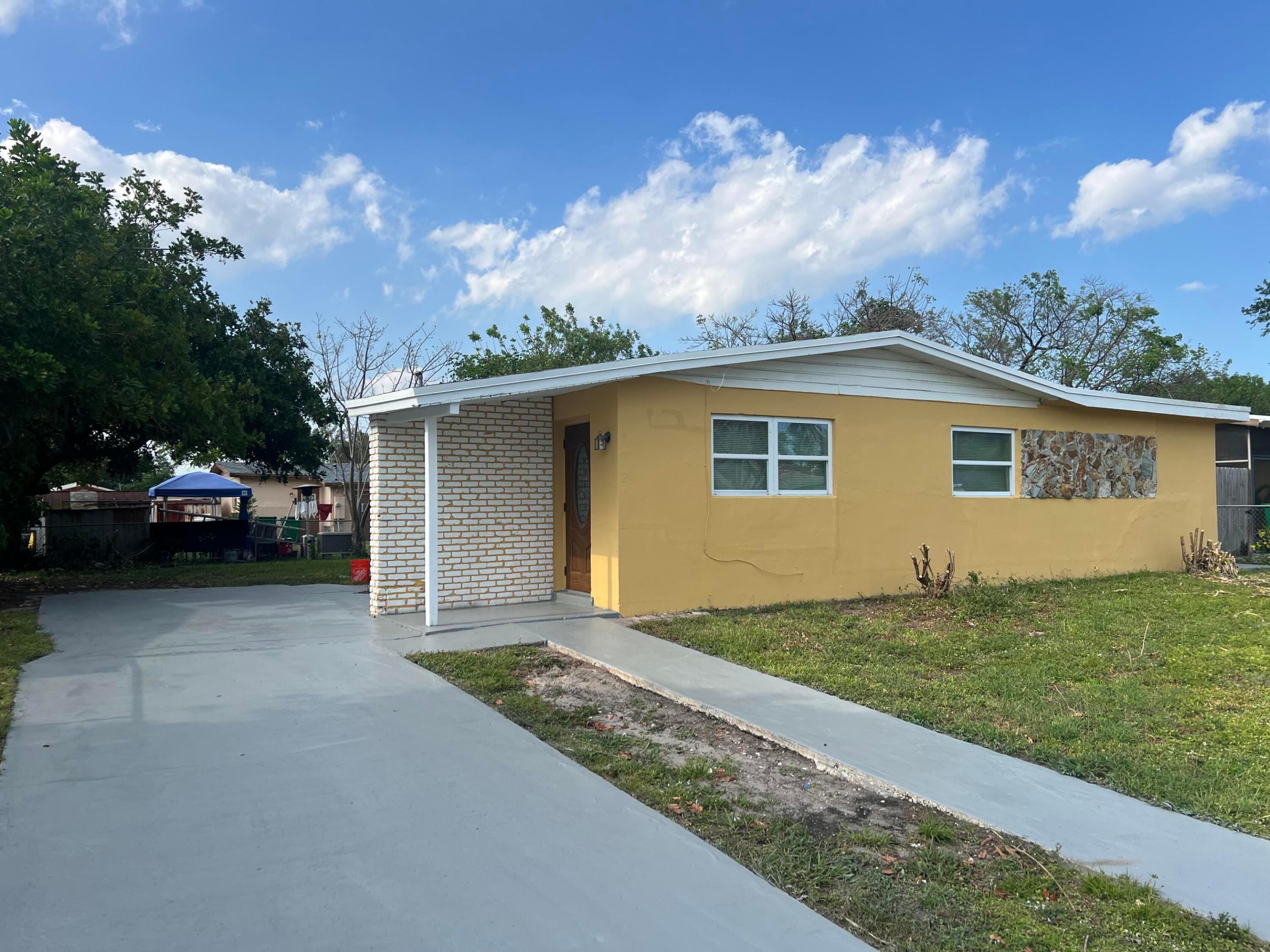 5721 SW 38th Street