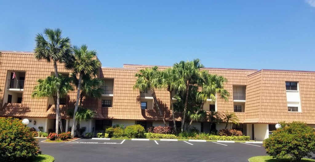 Photo of 3100 SE Pruitt Road Rd #G-207, Port Saint Lucie, FL 34952 (MLS # R10809714)