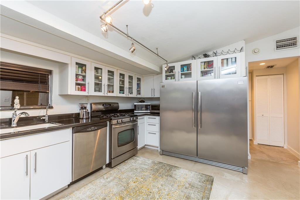 Utopia 3-29 B - Residential