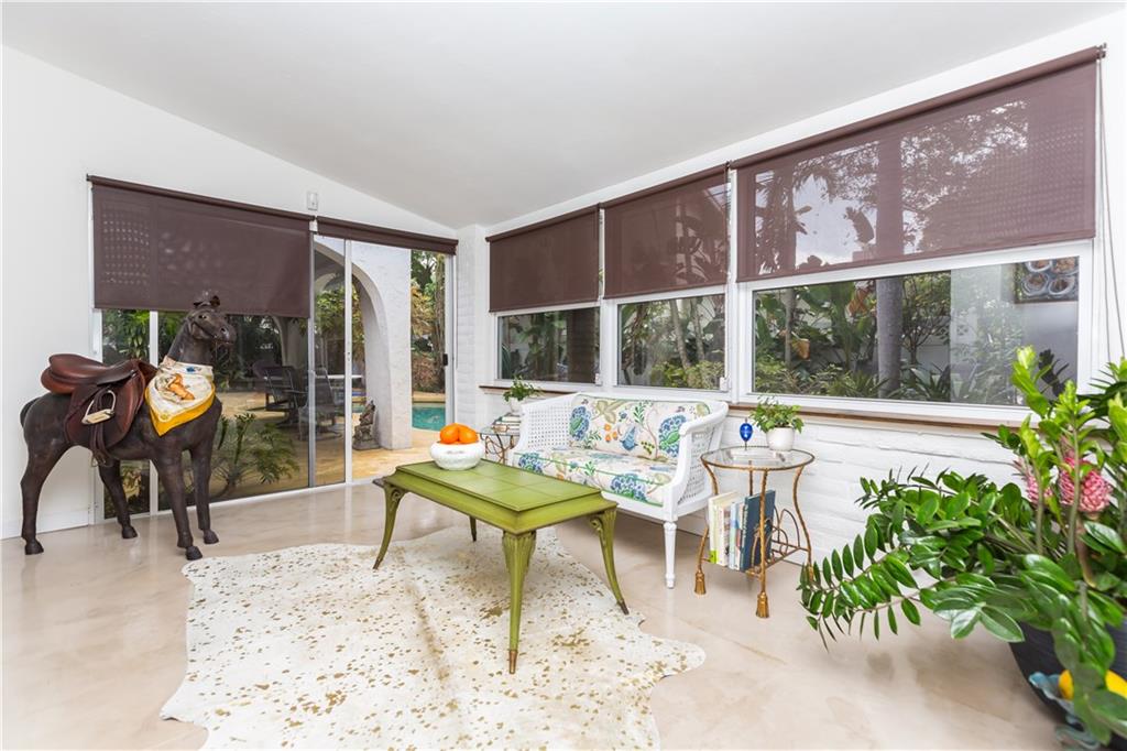 Utopia 3-29 B - Residential