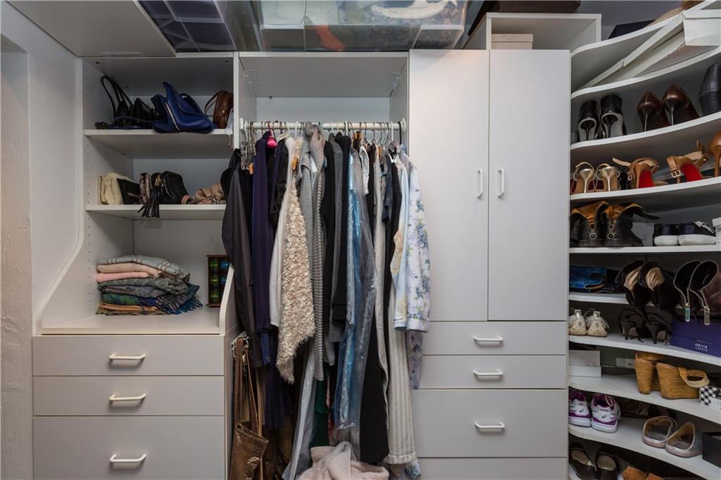 Utopia 3-29 B - Residential