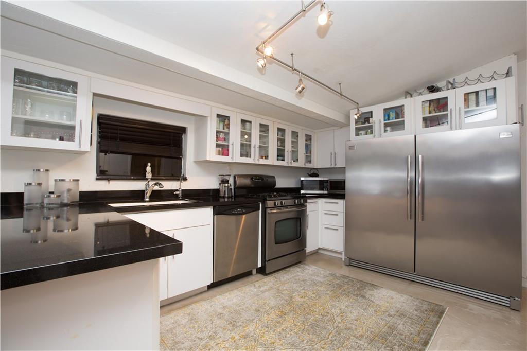 Utopia 3-29 B - Residential