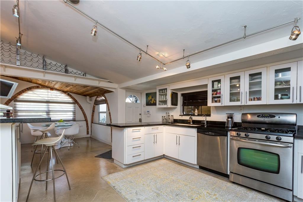 Utopia 3-29 B - Residential