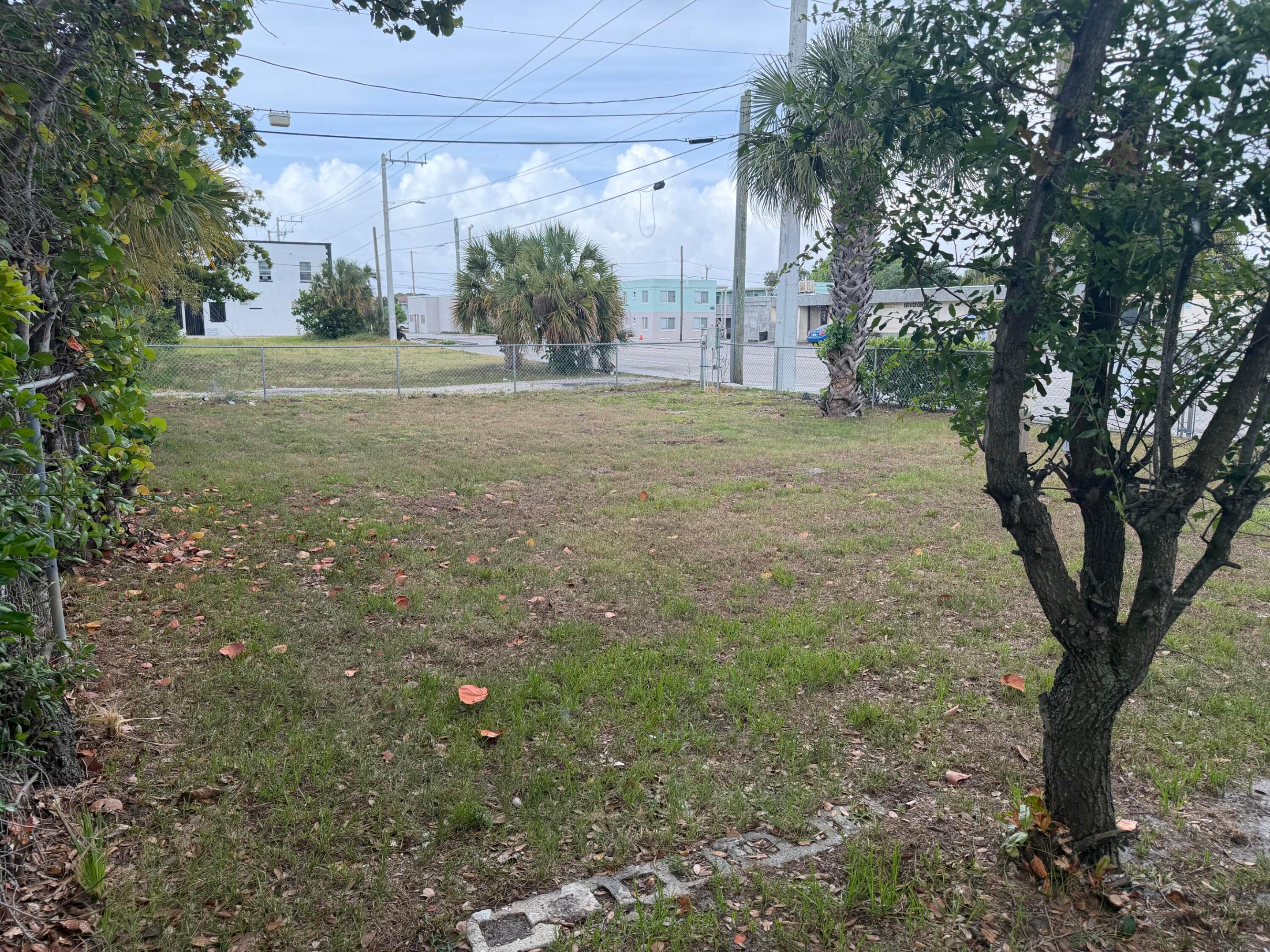 FRESHWATER 11TH & 12TH AVE ADD - Residential Lease