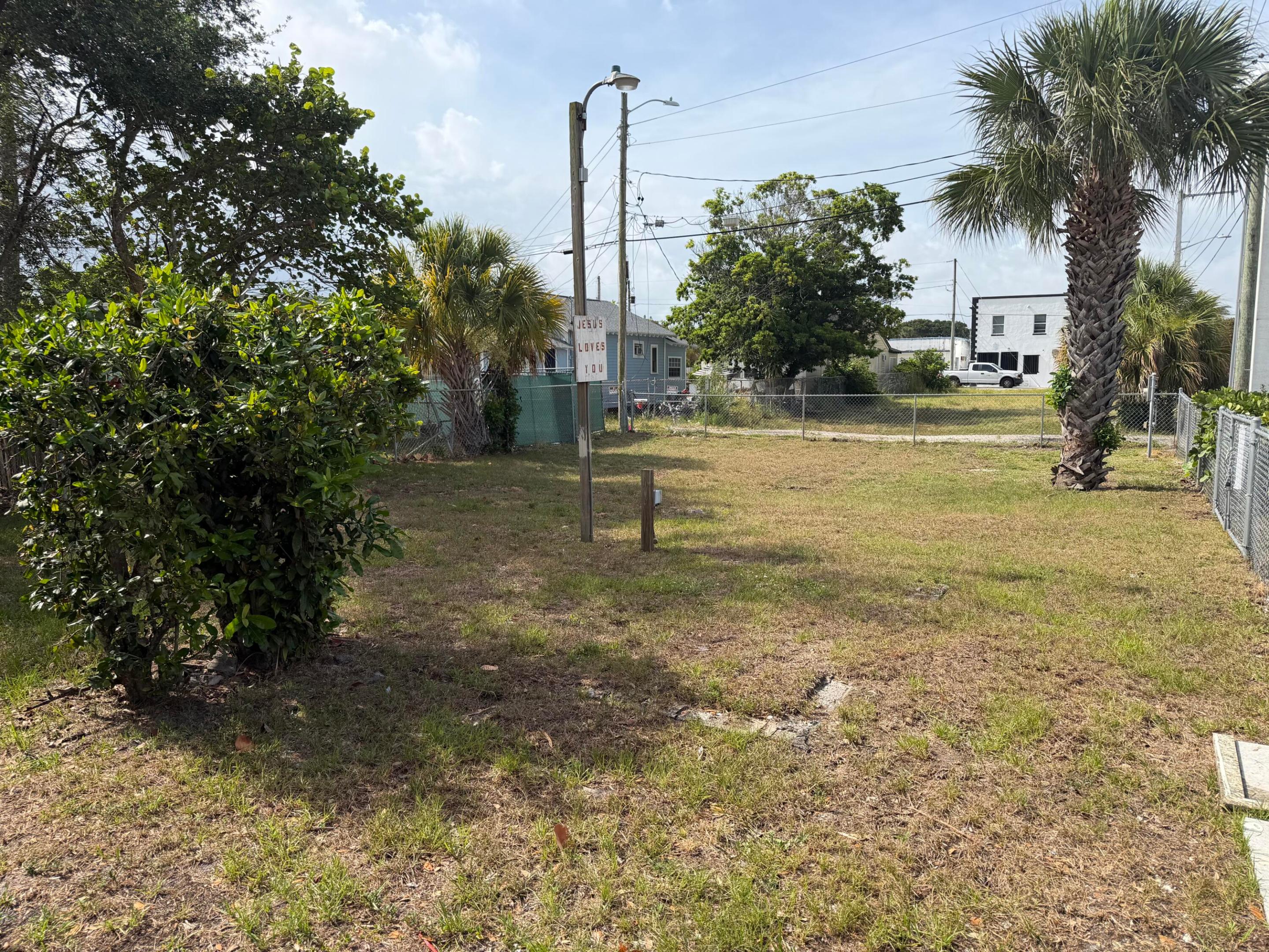 FRESHWATER 11TH & 12TH AVE ADD - Residential Lease