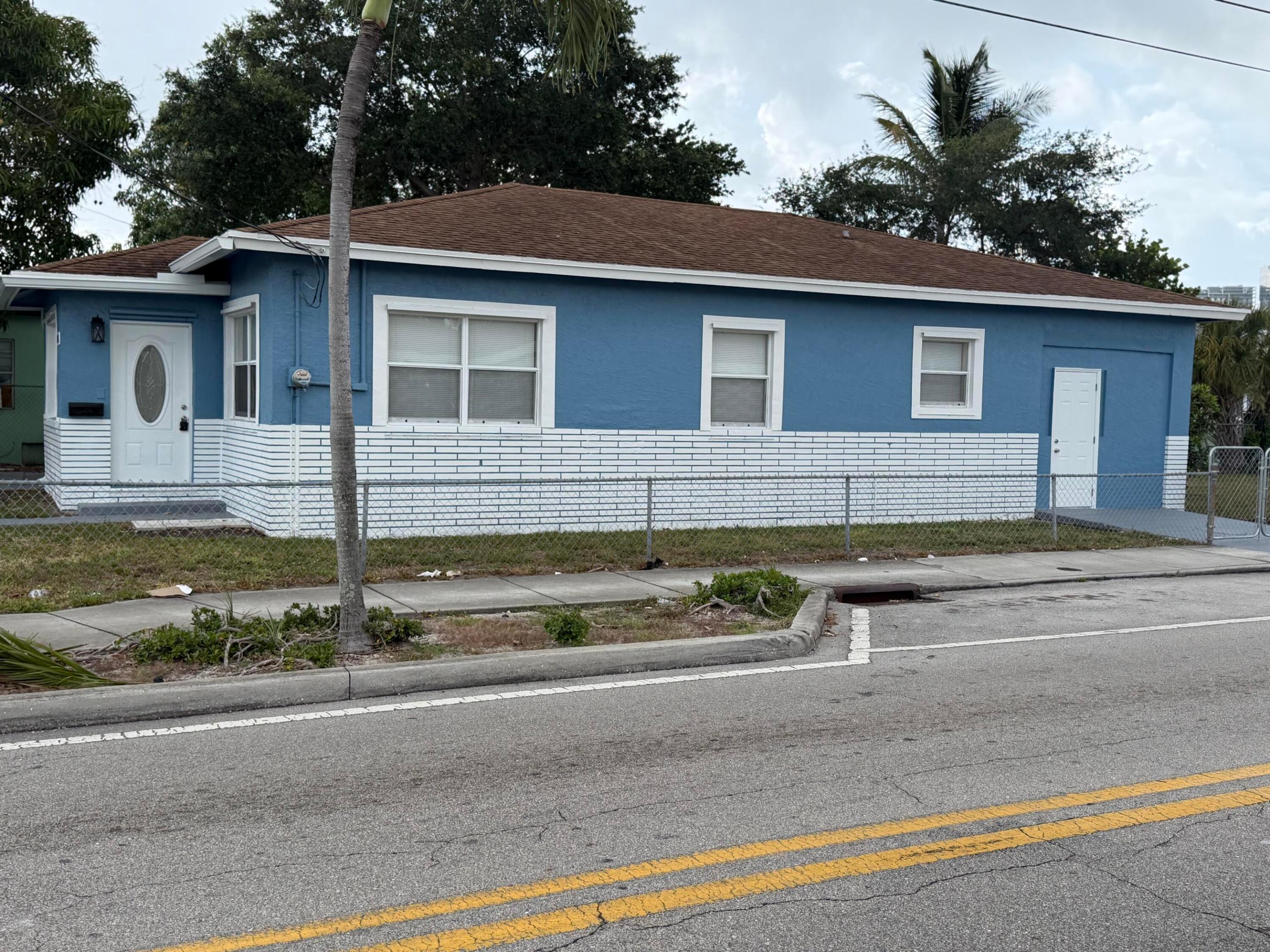 FRESHWATER 11TH & 12TH AVE ADD - Residential Lease