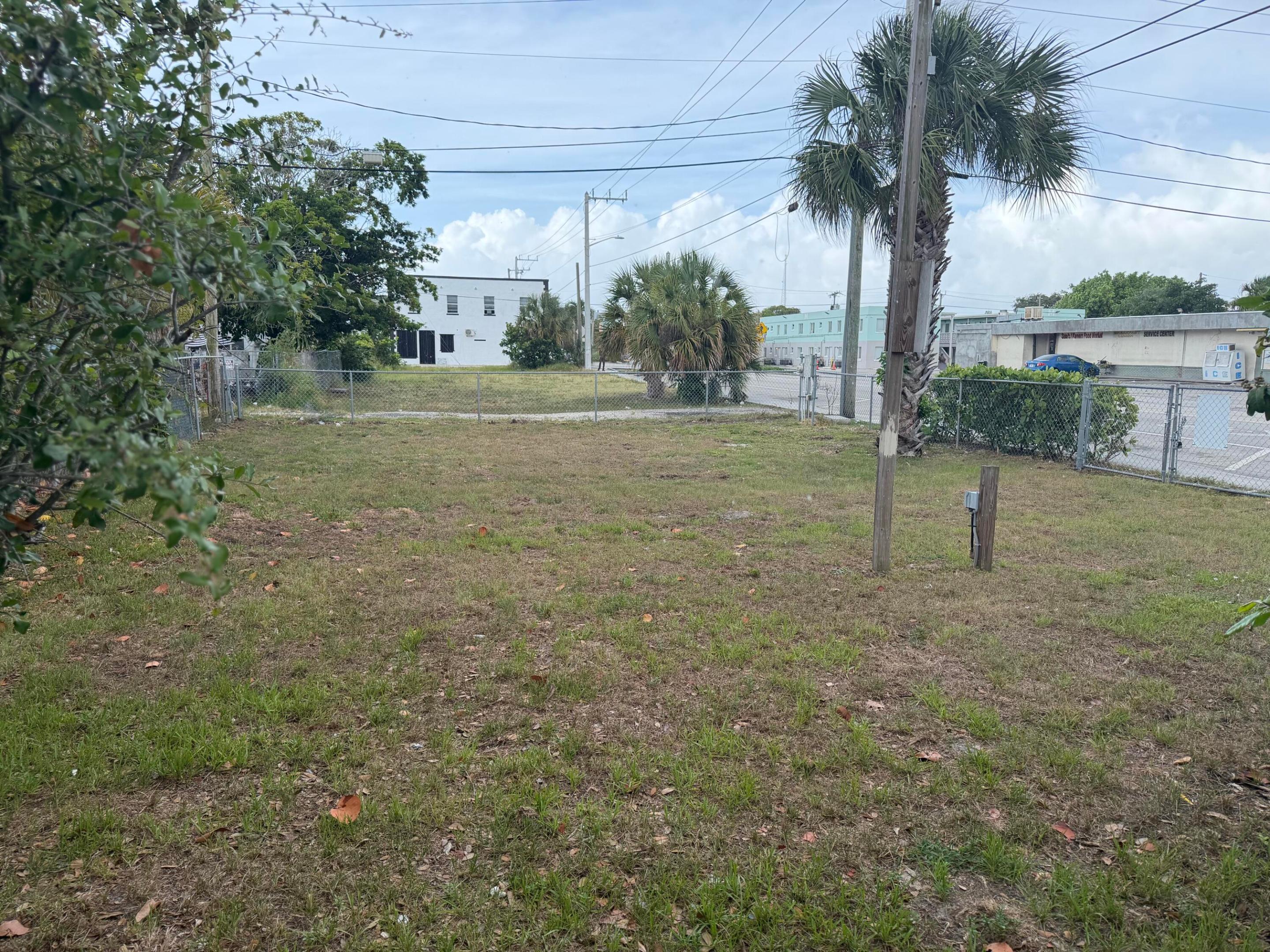 FRESHWATER 11TH & 12TH AVE ADD - Residential Lease