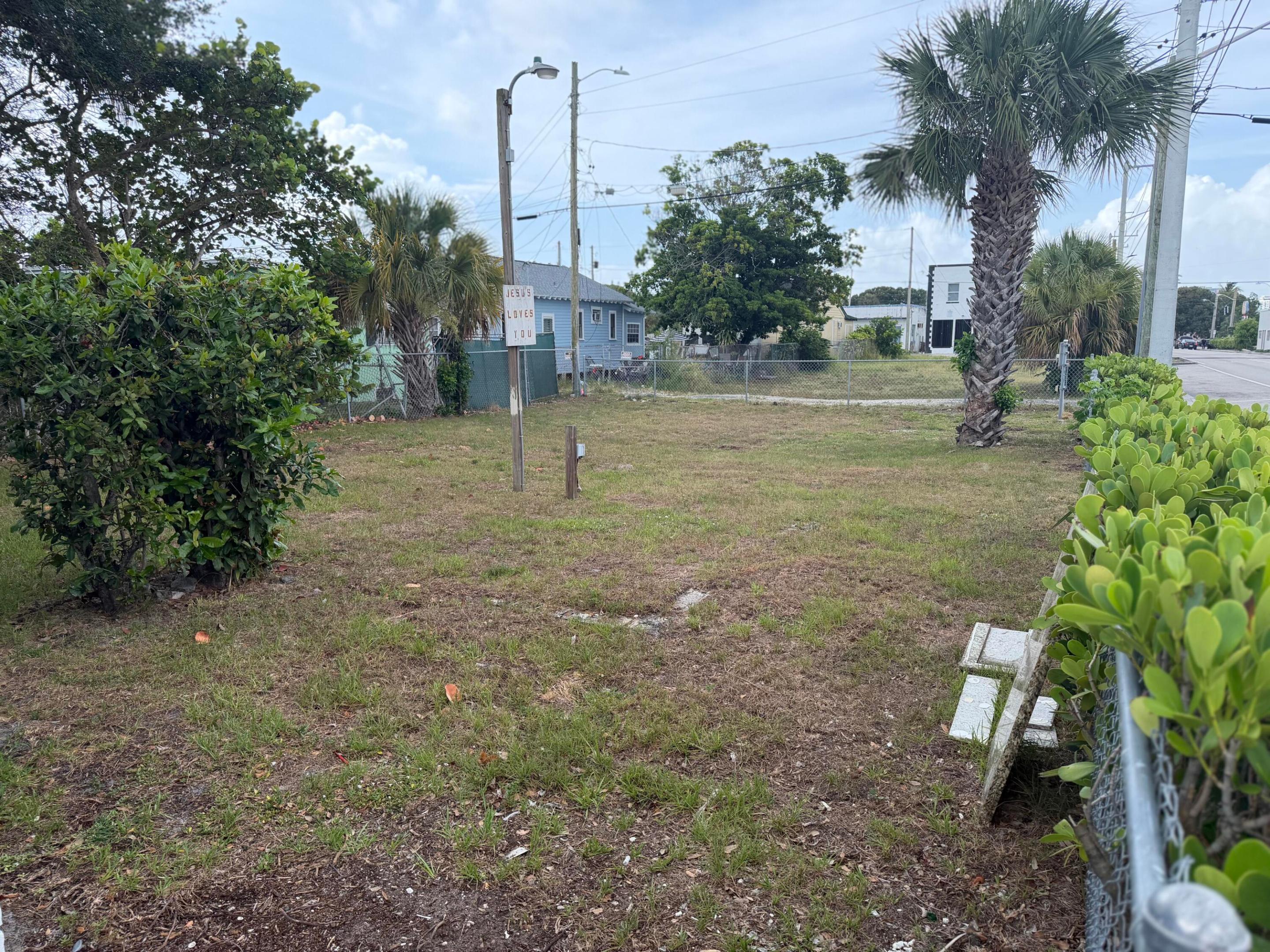 FRESHWATER 11TH & 12TH AVE ADD - Residential Lease