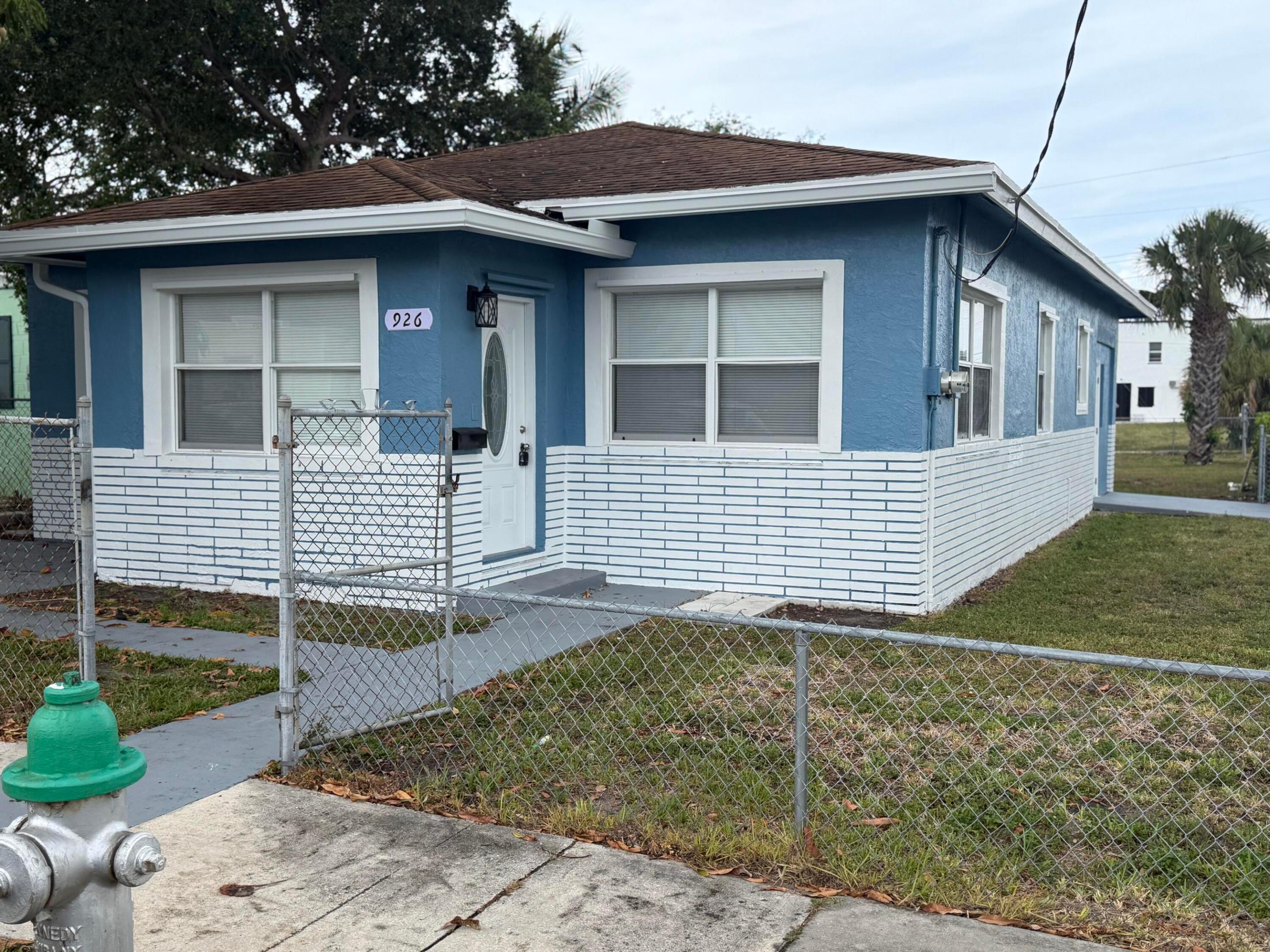FRESHWATER 11TH & 12TH AVE ADD - Residential Lease