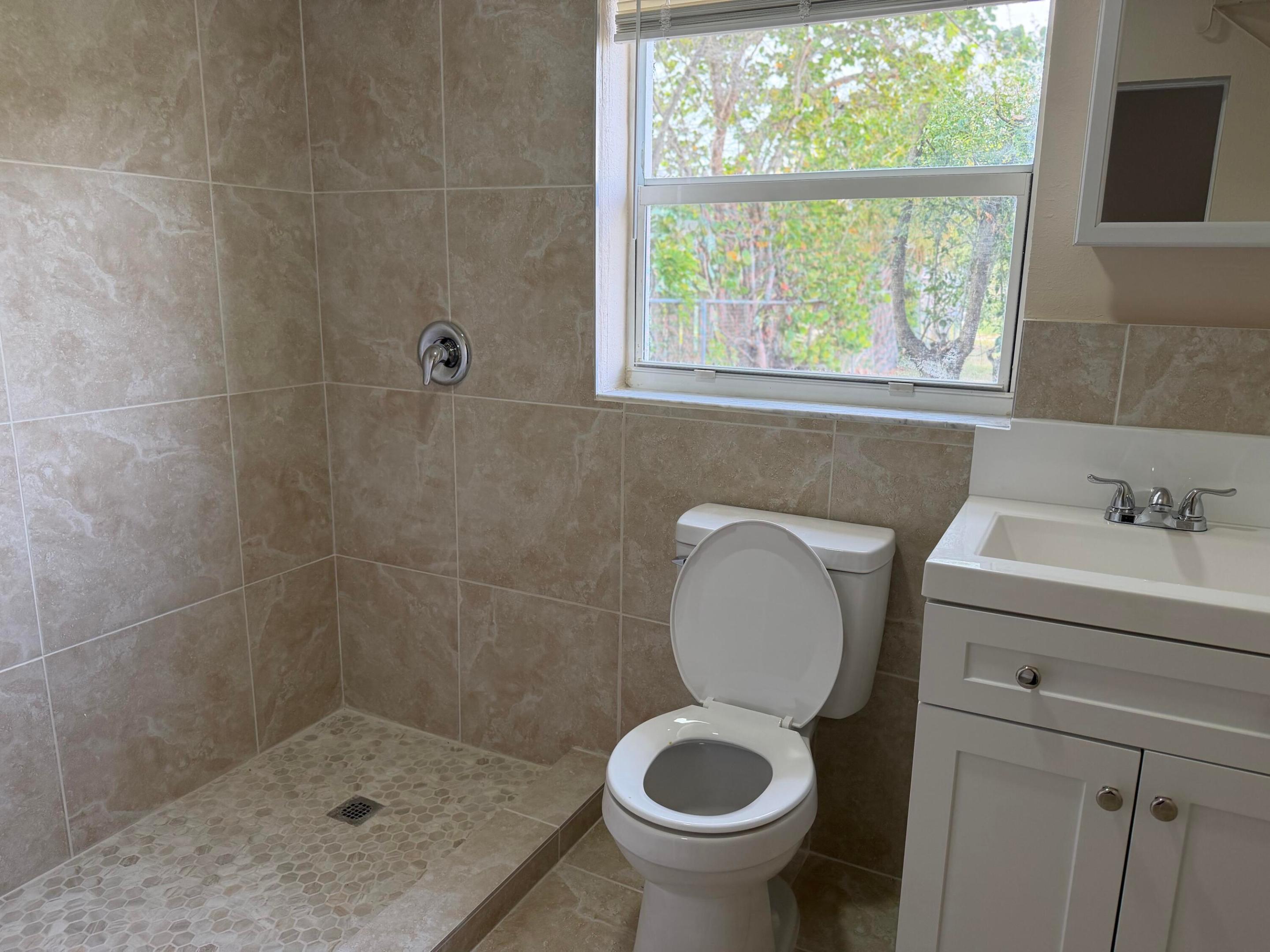 FRESHWATER 11TH & 12TH AVE ADD - Residential Lease