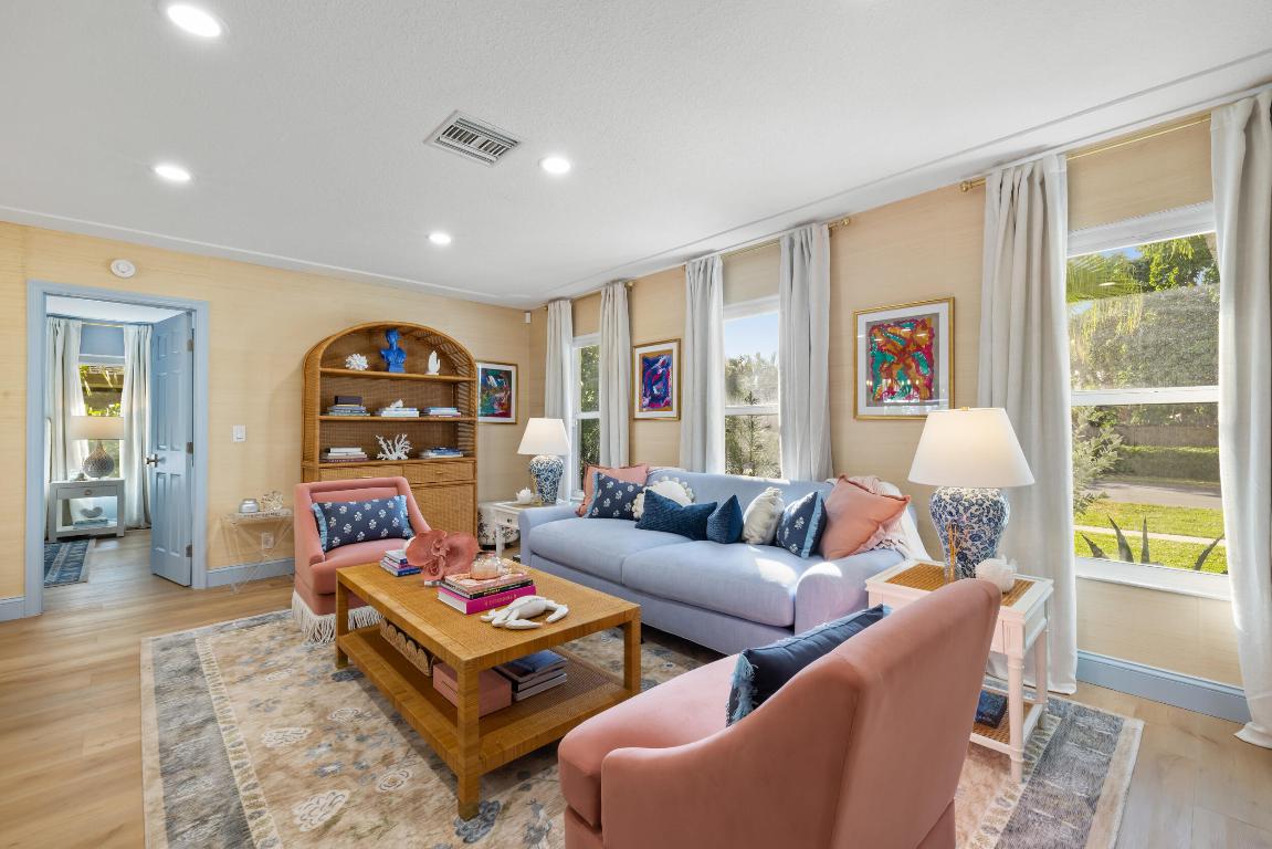 RIDGEWOOD ESTATES - Residential Lease