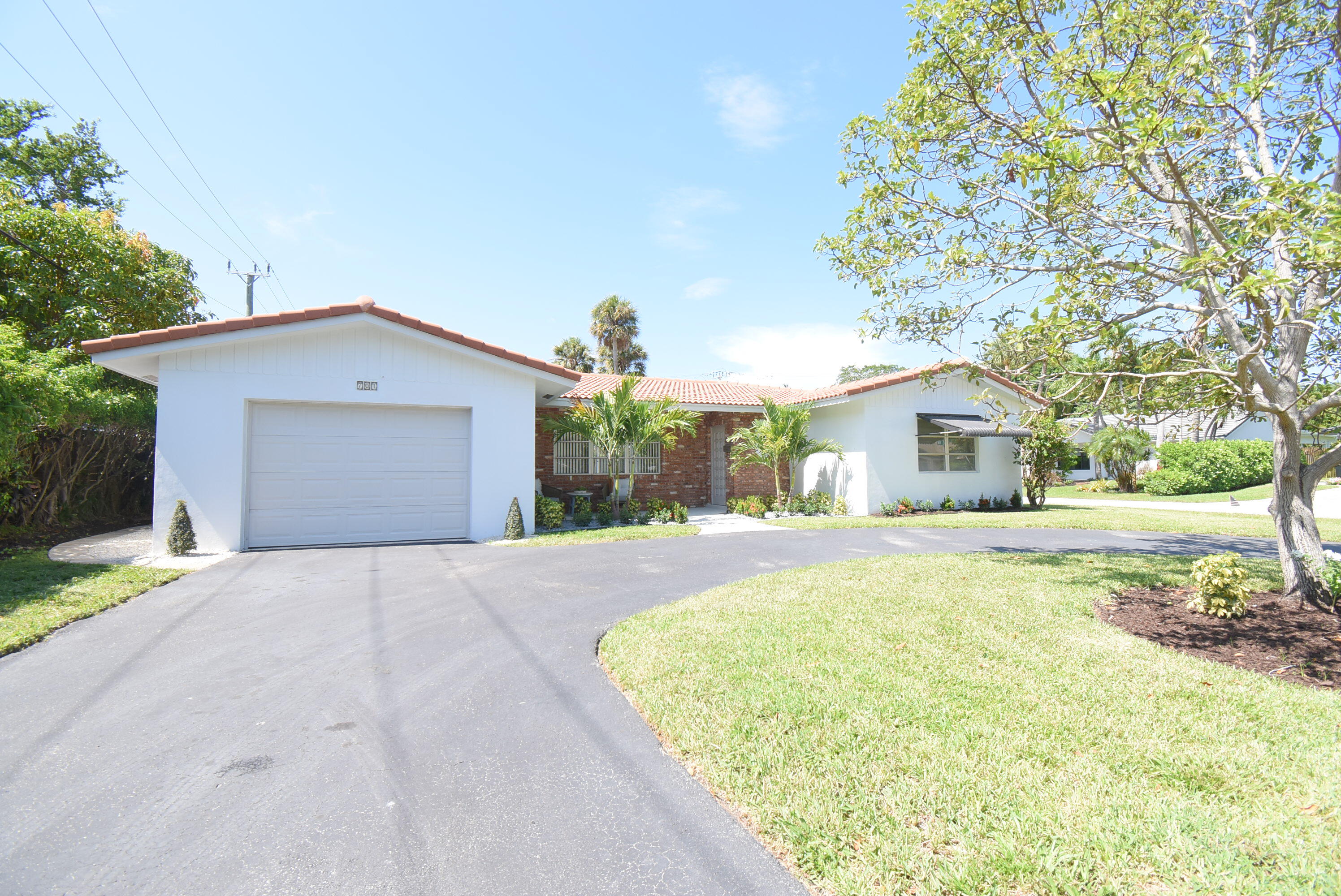701 NW 6TH Drive