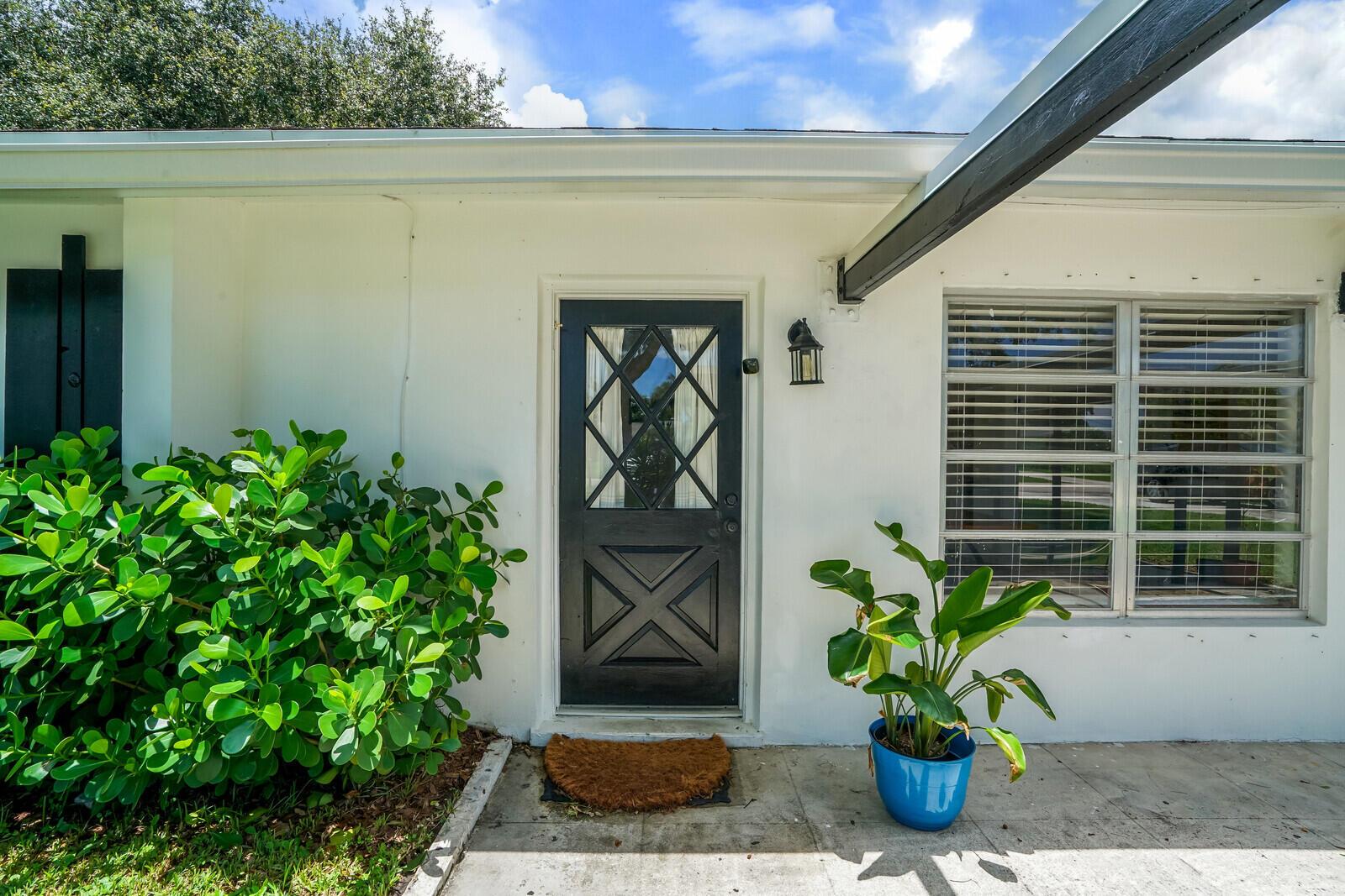 PALM BEACH GARDENS ESTATES - Residential