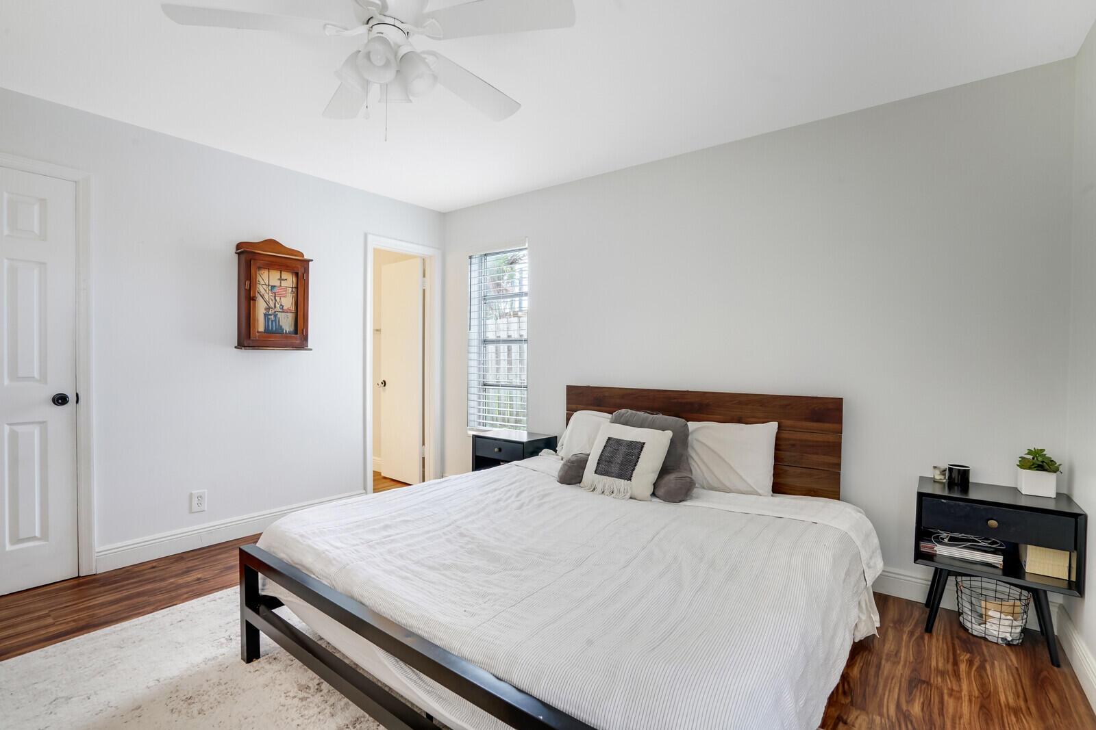 PALM BEACH GARDENS ESTATES - Residential