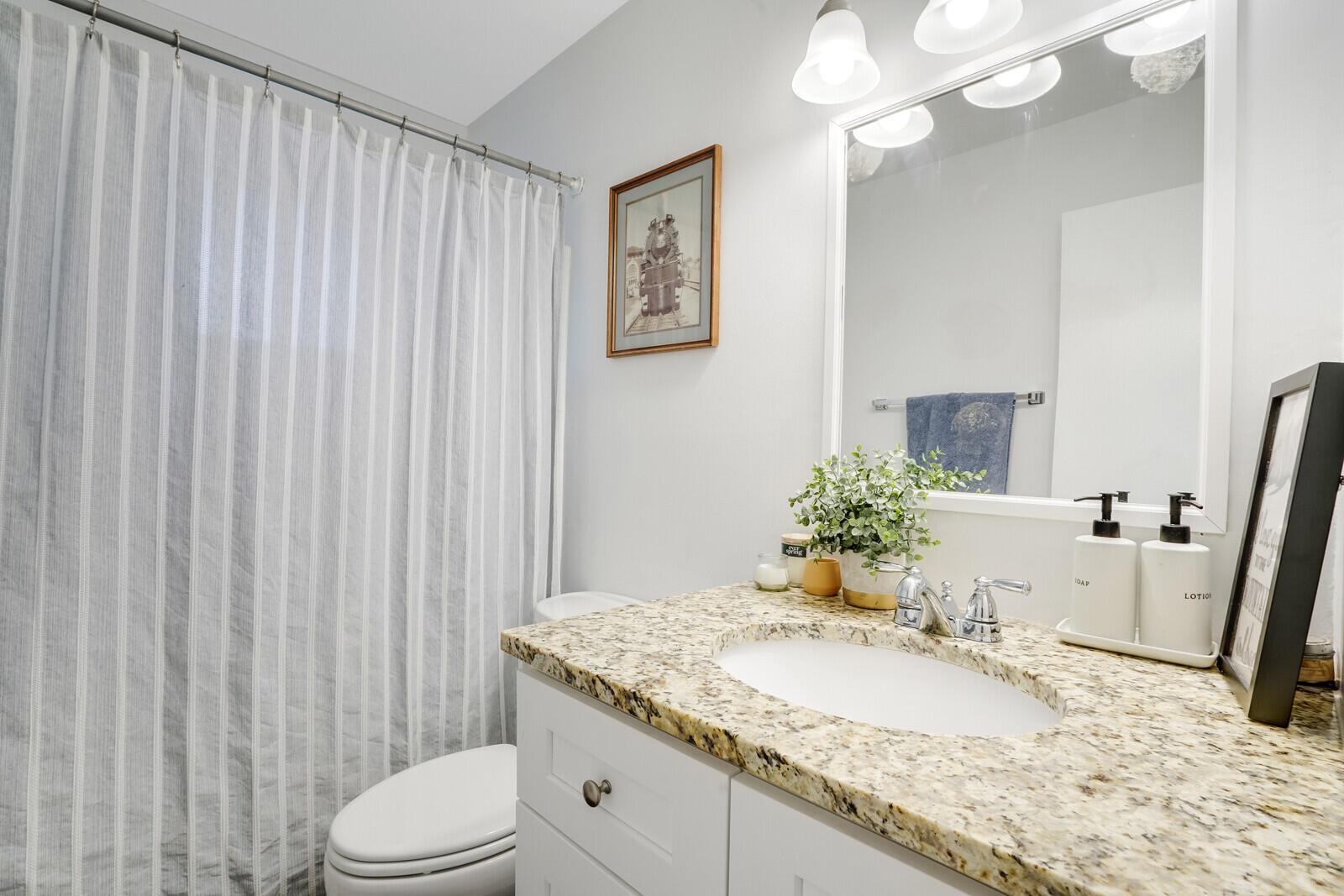 PALM BEACH GARDENS ESTATES - Residential